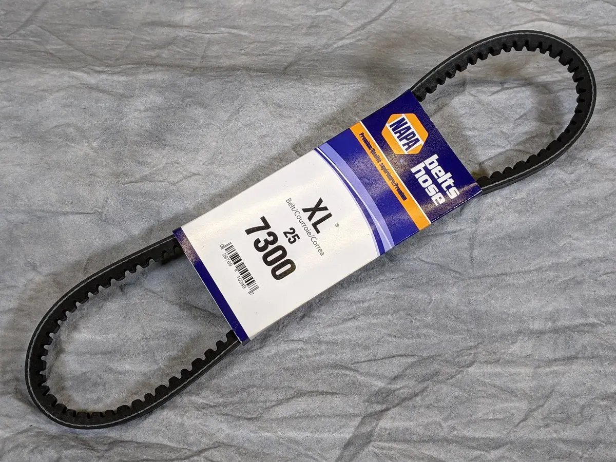 Fan Pulley/ Alternator Belt 1
