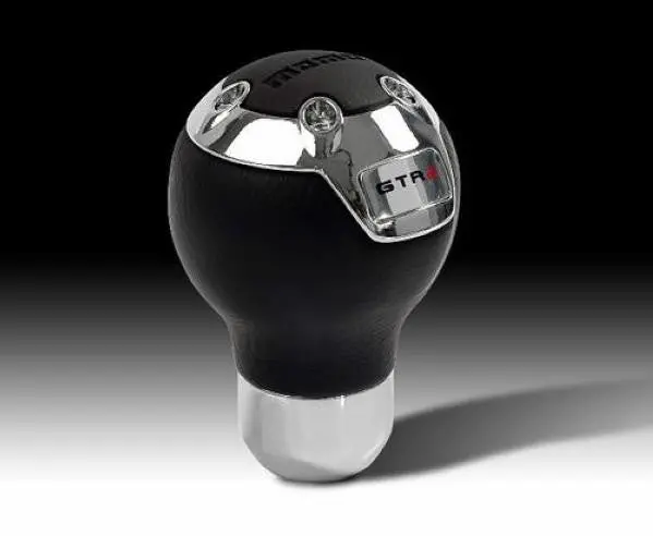 Momo Gtr 2 Shift Knob - Black Leather 1