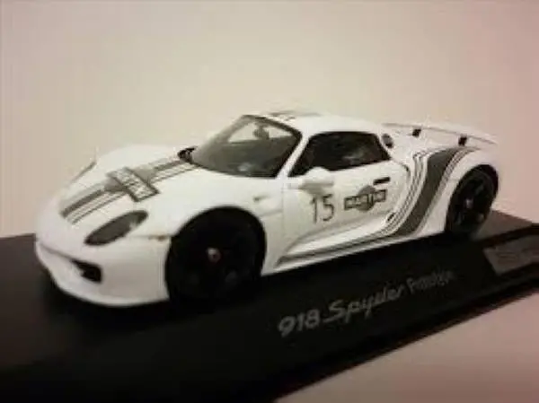 Porsche Model 918 Spyder 1
