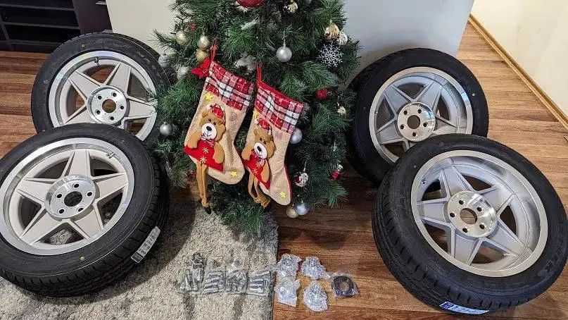 Bathurst Style Wheel & Tyre Package 17In Without Redwalls Falcon Gt 1