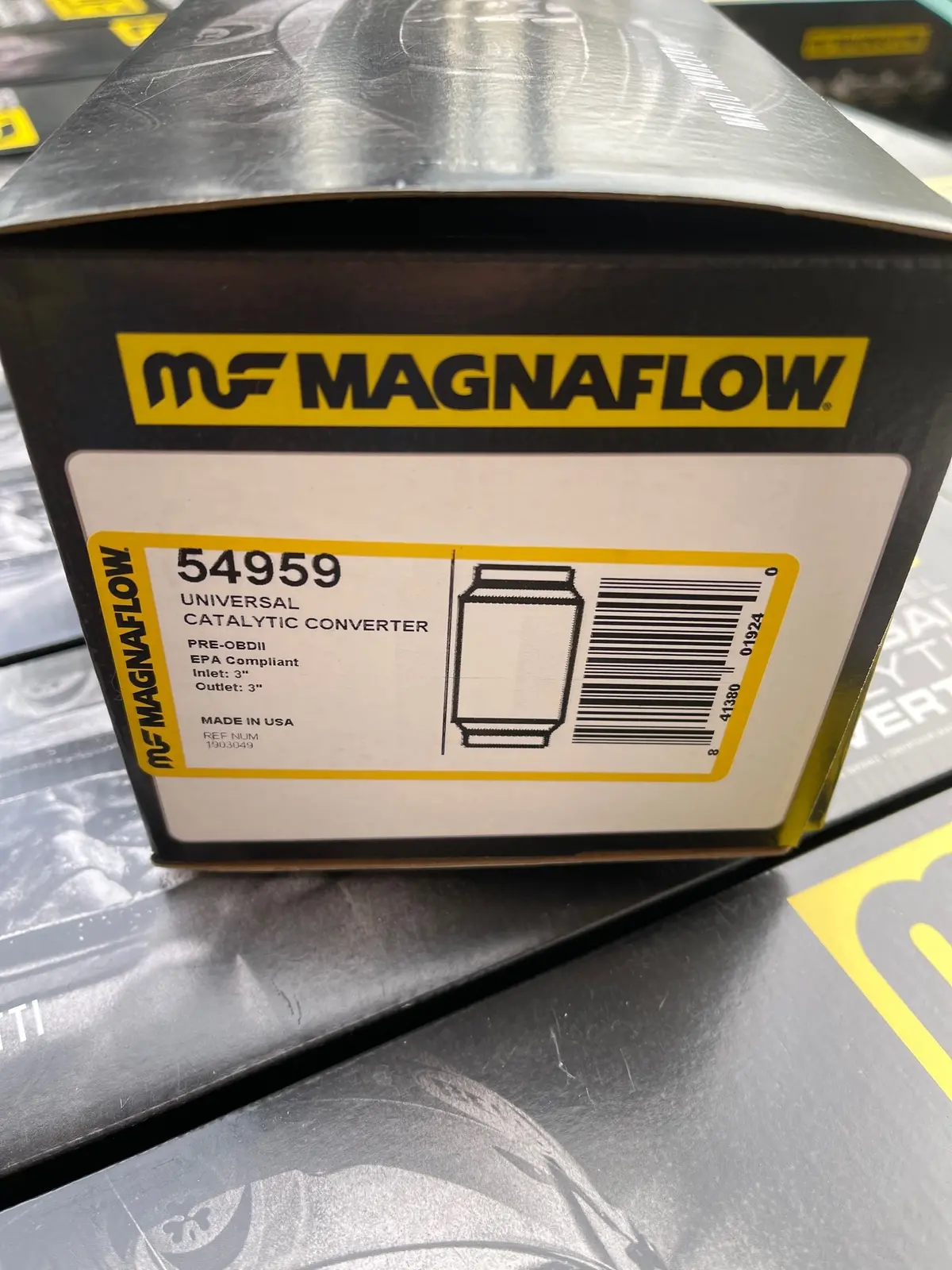 Magnaflow 54959 - 3" Ceramic Cat Universal Spun Catalytic Converters 1