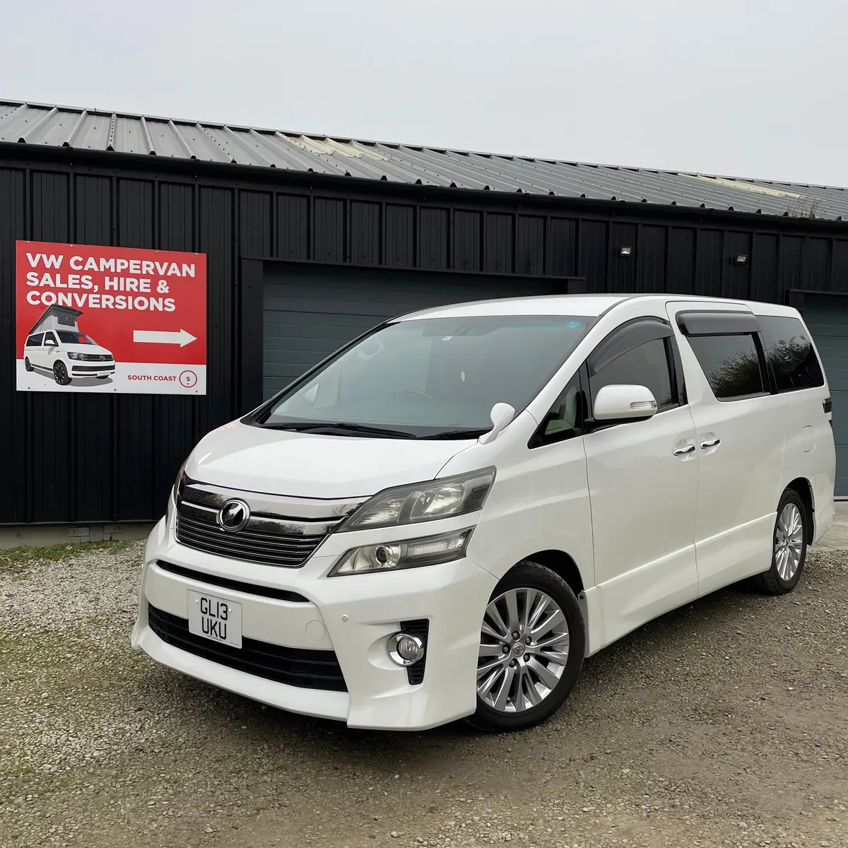 Toyota Vellfire 2.4 Business Edition 1