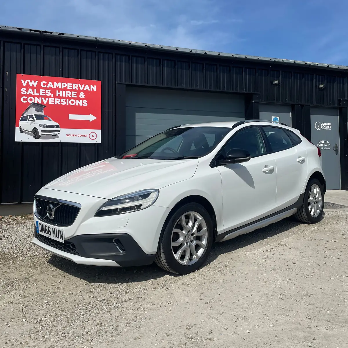 Volvo V40 Cross Country 2.0 D2 Pro 1