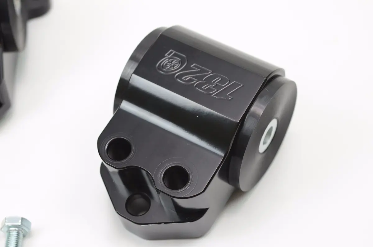 Driver Side 3 Bolt Motor Mount For 94-01 Integra / 92-95 Civic 1